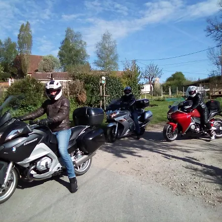 Le Relais Des Capucines Bed & Breakfast Largnac