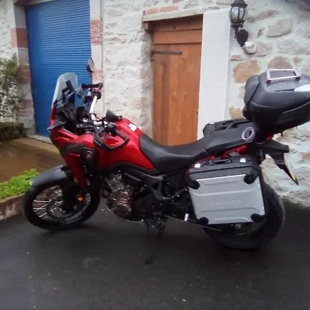 Alojamento de Acomodação e Pequeno-almoço Le Relais Des Capucines Largnac