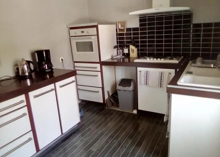 לינה וארוחת בוקר Le Relais Des Capucines